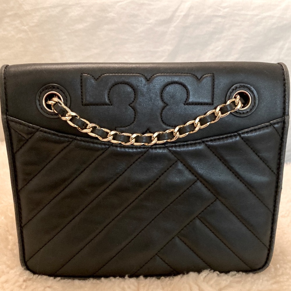 Tory Burch Alexa Medium Convertible Shoulder Bag